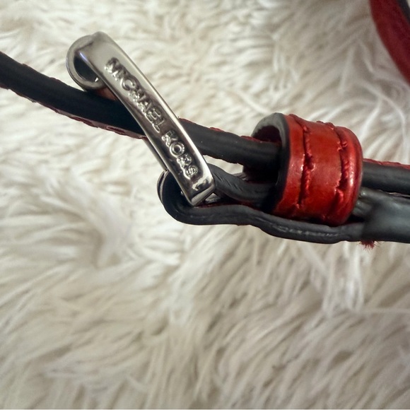 Michael Kors Dillon Large Tote  Bag In Vibrant Red Croc Embossed Leather - Picture 9 of 16